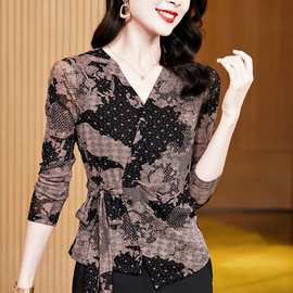 实拍 新款气质百搭V领印花网纱长袖系带打底衫t恤女图片色拼接棉