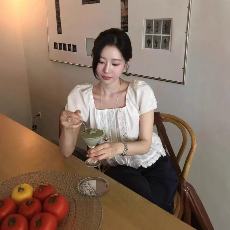 Now H 2025 Korea Dongdaemun Summer New Style Ra*We Cut Out Lace Lantern Sleeve Short-Sleeved Shirt for Women