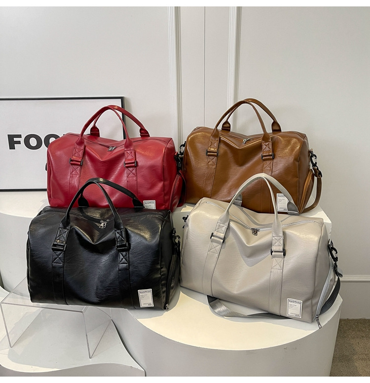 Men's high-end travel bag, large-capacity sports and fitness bag, women's leather travel clothes, luggage bag for men Application Scenario