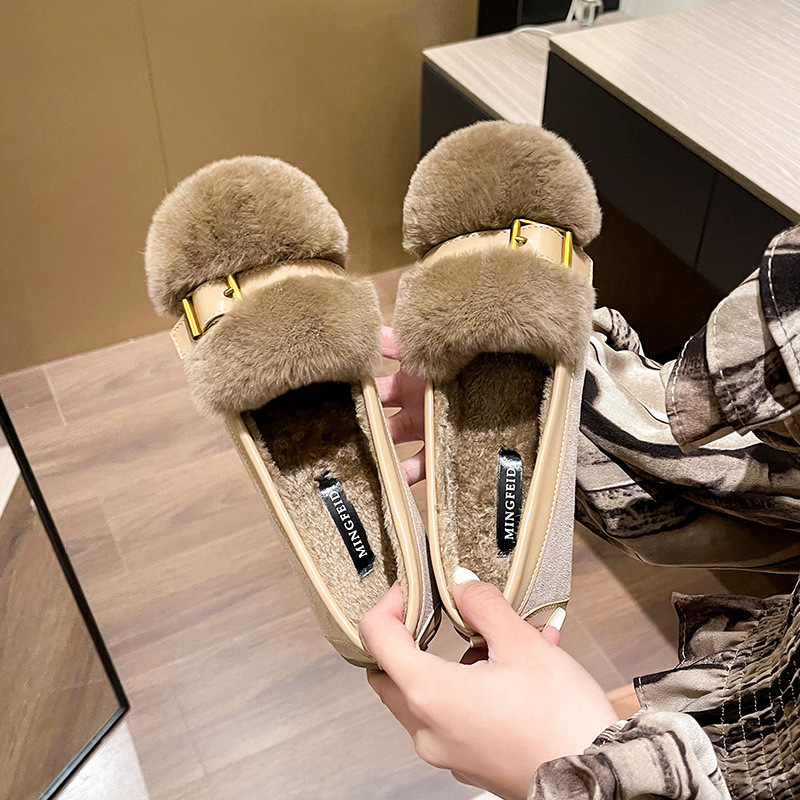 Invierno 2024 nuevos zapatos de lana con suela plana más zapatos de frijoles de moda versátil zapatos de mujer de tamaño grande otoño y invierno 41 - 43