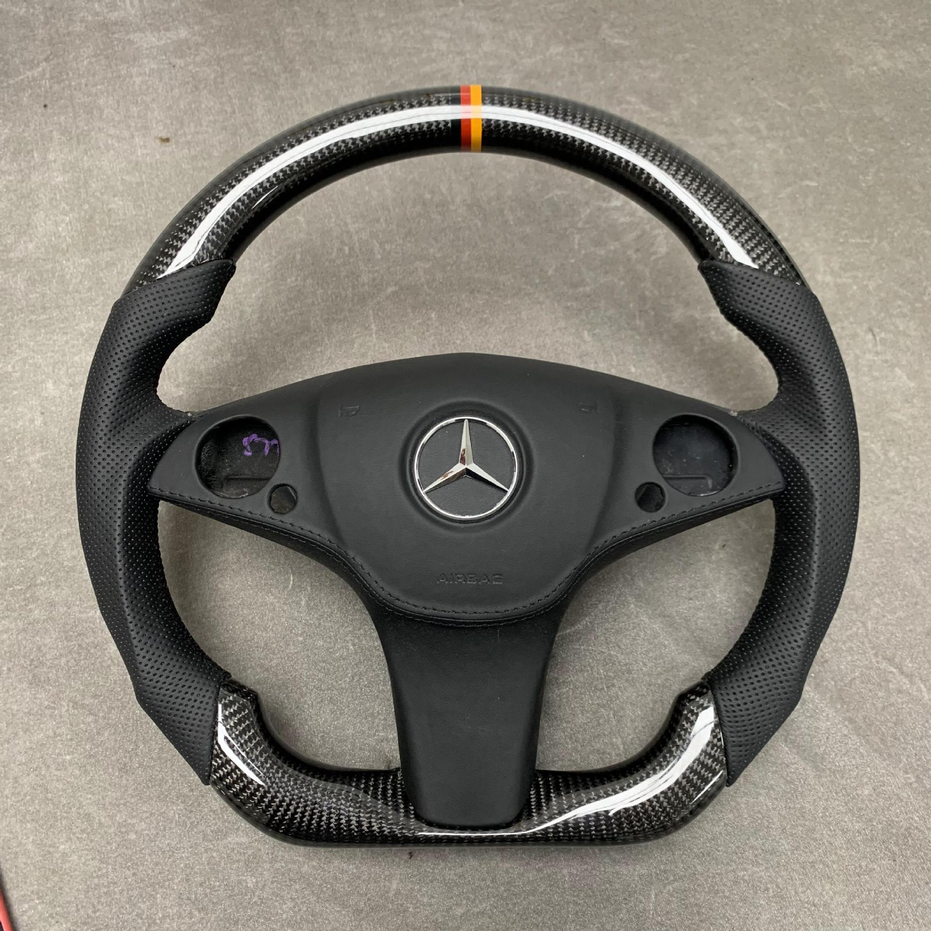 Source Factory Car Steering Wheel Modification, Suitable for Mercedes E-Class Car Carbon Fiber Steering Wheel Processing and Customization