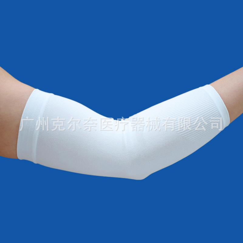 하나의 사이즈로 모든 용도에 적합하며 안감이 있는 외장