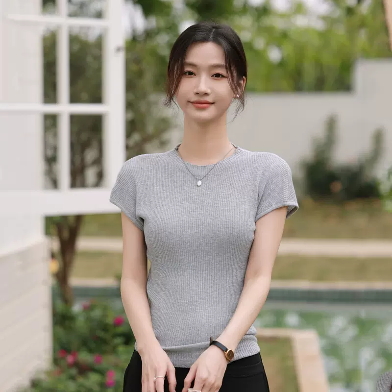 新款羊毛针织短袖女夏季气质修身时尚显瘦纯色打底衫圆领小众上衣