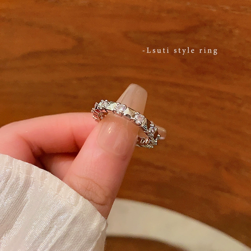 Ring, Retro Small Bow Design, Light-Luxury Silver-Tone Statement, One Size