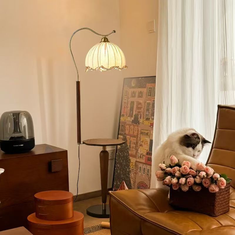 High-End Vintage Solid Wood Japanese-Style Retro Living Room Sofa Side French-Style Bedroom Storage Shelf with Table and Floor Lamp