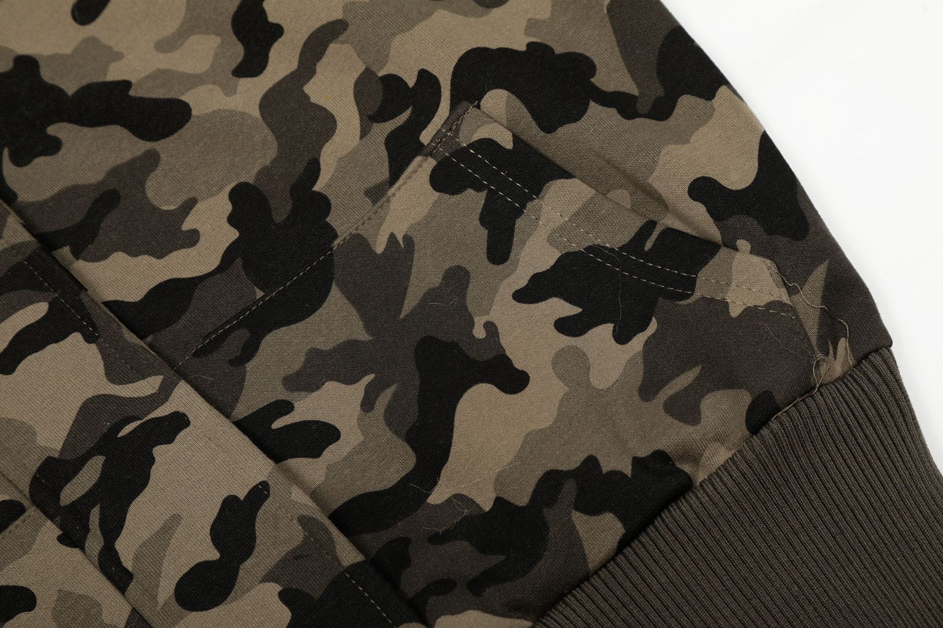 Sweat à capuche style rétro américain pour homme, veste courte à col en fourrure, style cardigan, collection automne 2025_voghion.com