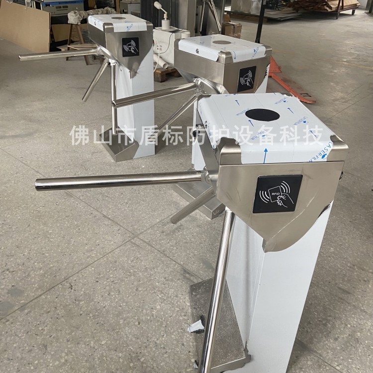 半高单向转闸门禁匝口 超市入口三杆旋转挡闸 佛山不锈钢转闸