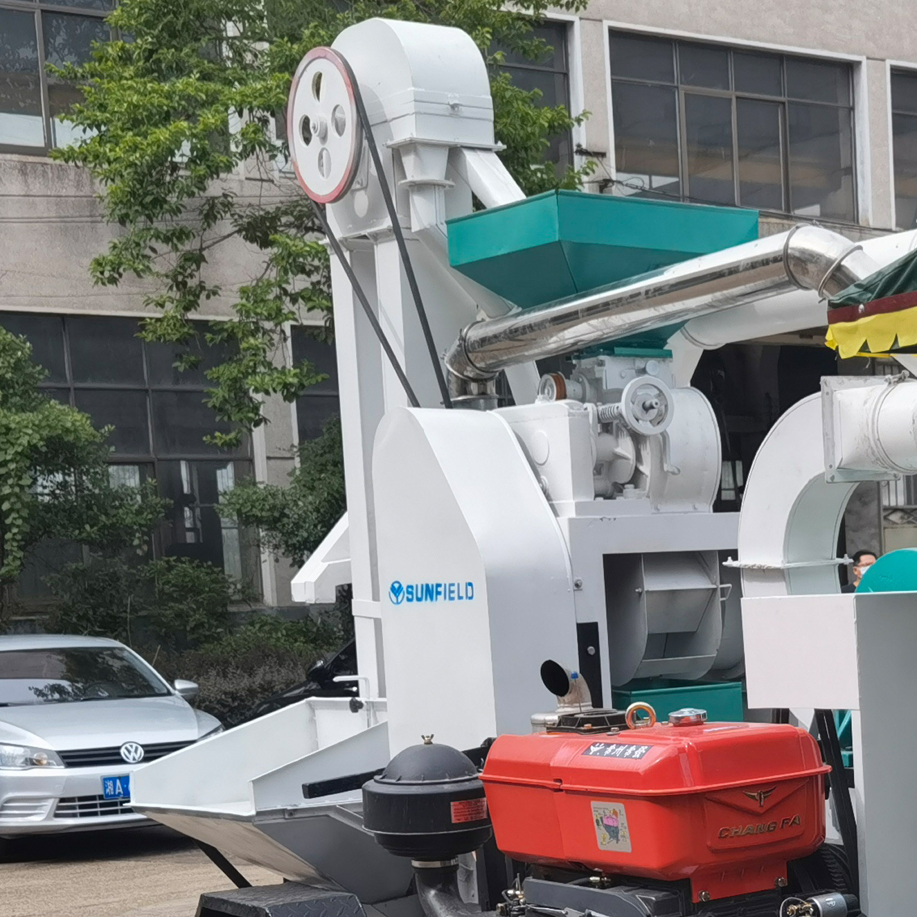 移动碾米机柴油机打米机移动大米加工设备新型砻碾组合米机厂商