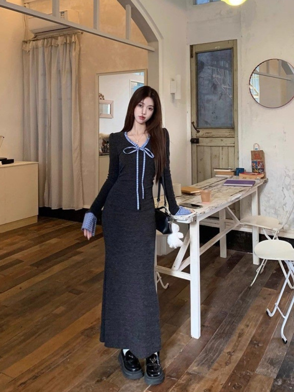 早秋季法式针织v领连衣裙子女2025新款千金miu系穿搭包臀鱼尾长裙|undefined