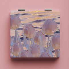 Portable romantic tulip mini mirror with double-sided foldable touch-up mirror, student handheld makeup mirror