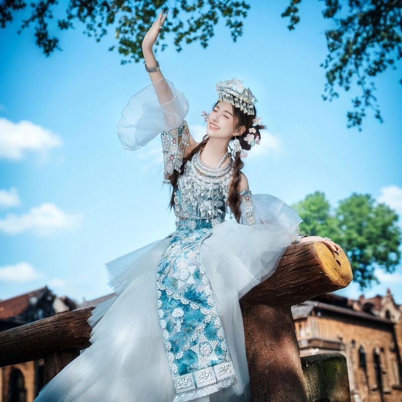 新款民族苗族服装旅拍爆款服饰少女写真苗疆少数民族套装摄影发货|undefined