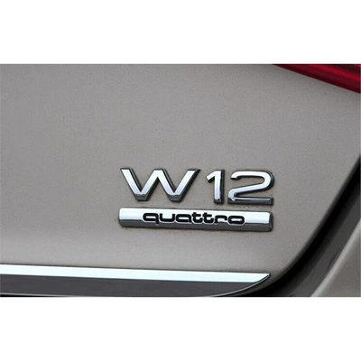 Car logo: A8L, RS3, S5, Q7, TT