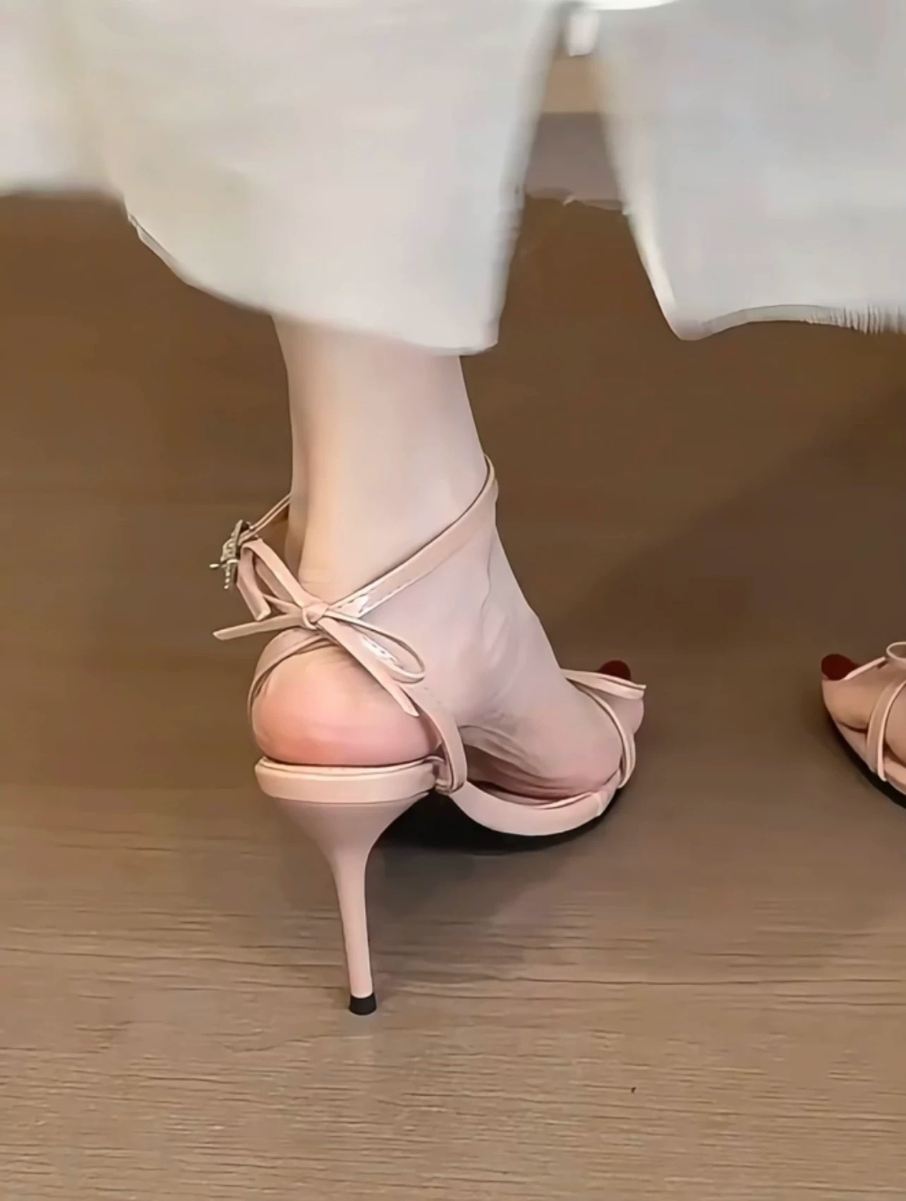 Moonlight Nude! Stunning Nude-colored One-strap Bow Summer New Versatile Stiletto Sandals For Women_vogvips.com