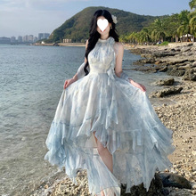 2026年新款浪漫印花度假荷叶边不规则摆仙女挂脖连衣裙清新美丽