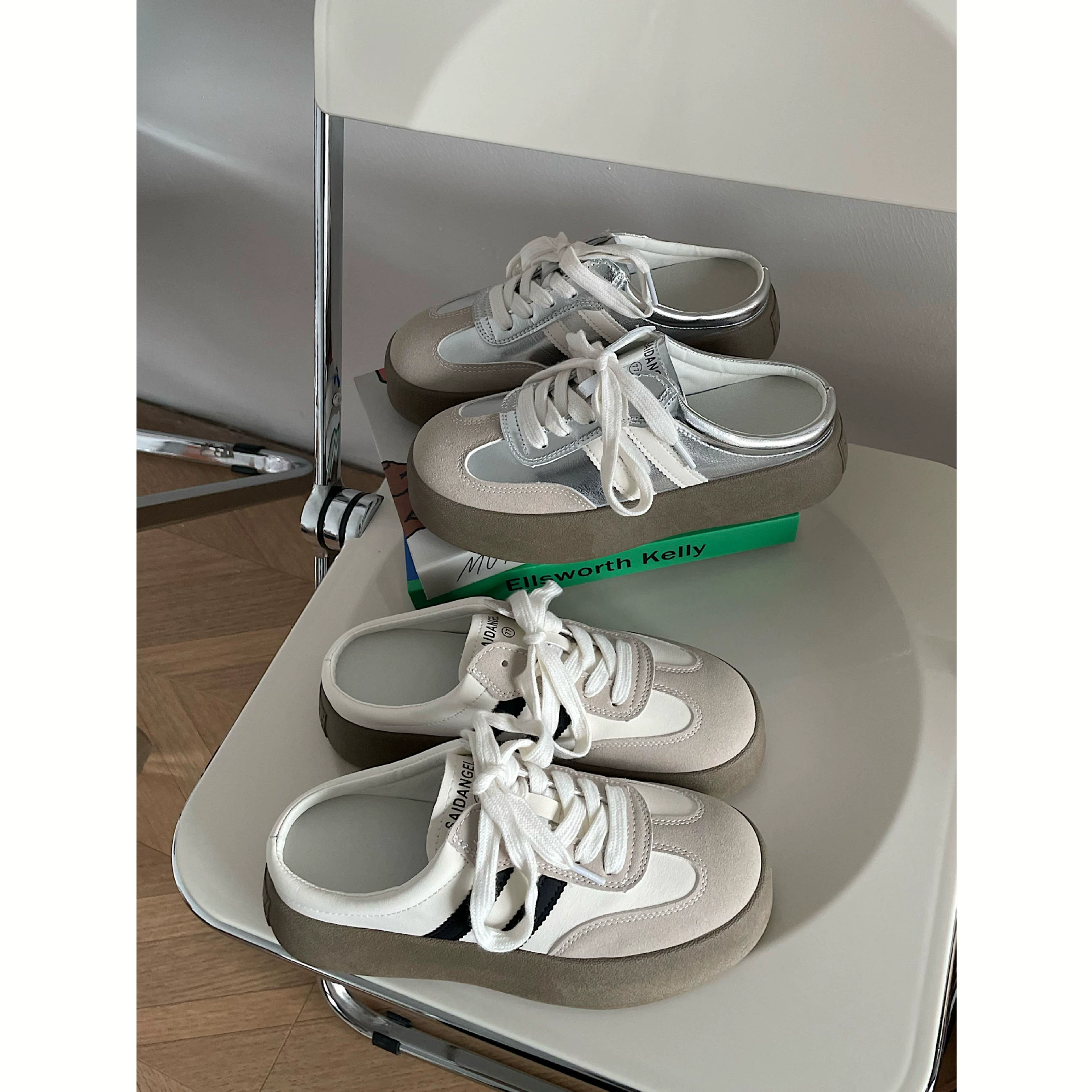 Jinmi ретро полубуксировка с толстым шнурком маленькие белые туфли для женщин 2024 новая дикая студенческая повседневная спортивная обувь для женщин