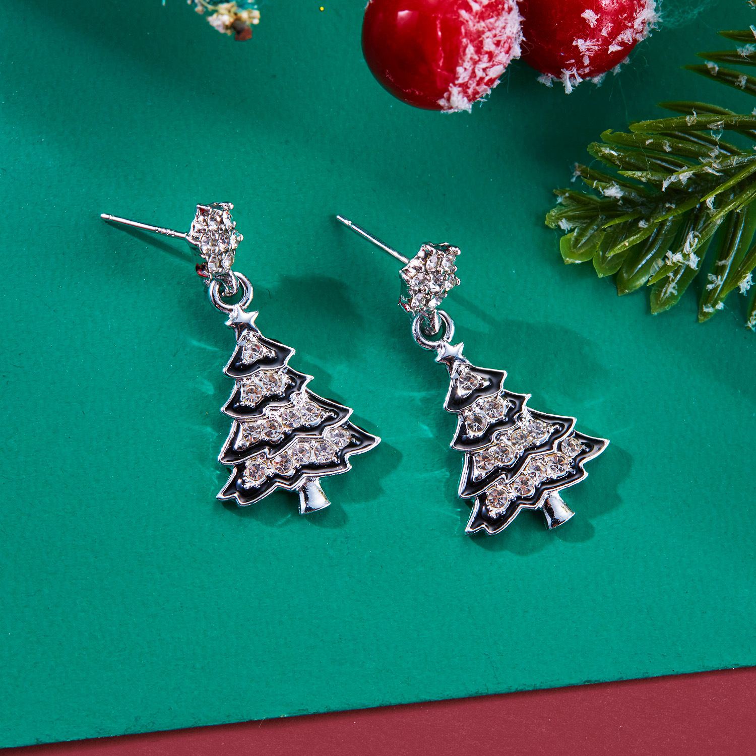 7g Weight Alloy Ear Needle Material Drop Earrings Classification 1 Pair Quantity Festival Occasion Alloy Material Christmas Festival Christmas Hat, Christmas Tree, Santa Claus Pattern Women's Gender Cute, Christmas Style 1 Pair Cute Christmas Christmas Hat Christmas Tree Santa Claus Alloy Drop Earrings 7