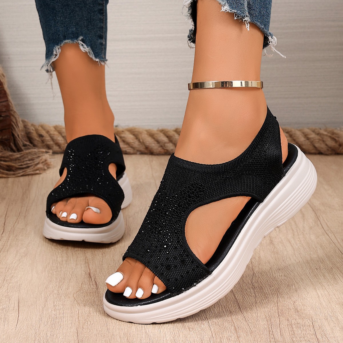 Nuevas sandalias ligeras deportivas casuales cómodas con costura de diamante de fondo grueso zapatos de mujer parche de sandalias para mujeres image 5