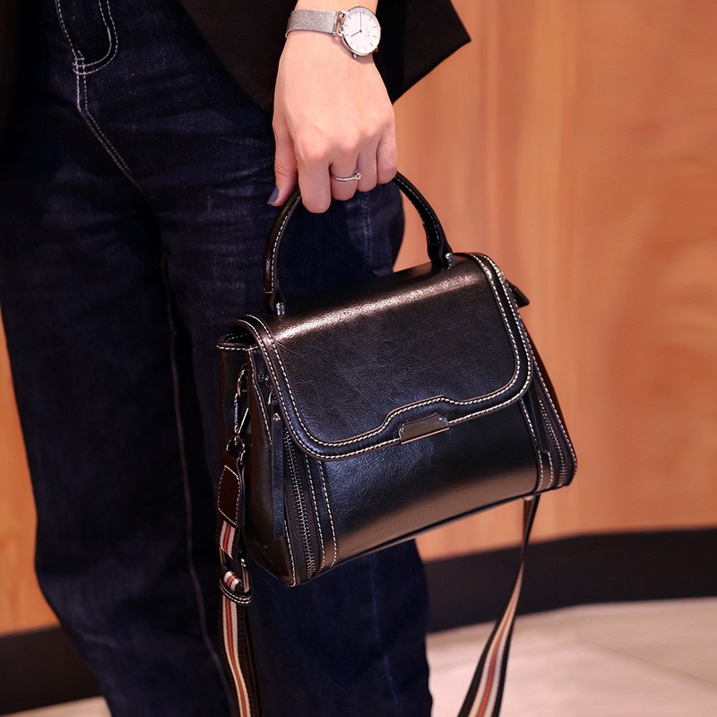 2026 New Genuine Leather Crossbody Bag For Women - Luxury Versatile Retro Small Square Cowhide Shoulder Bag - Thumbnail 4