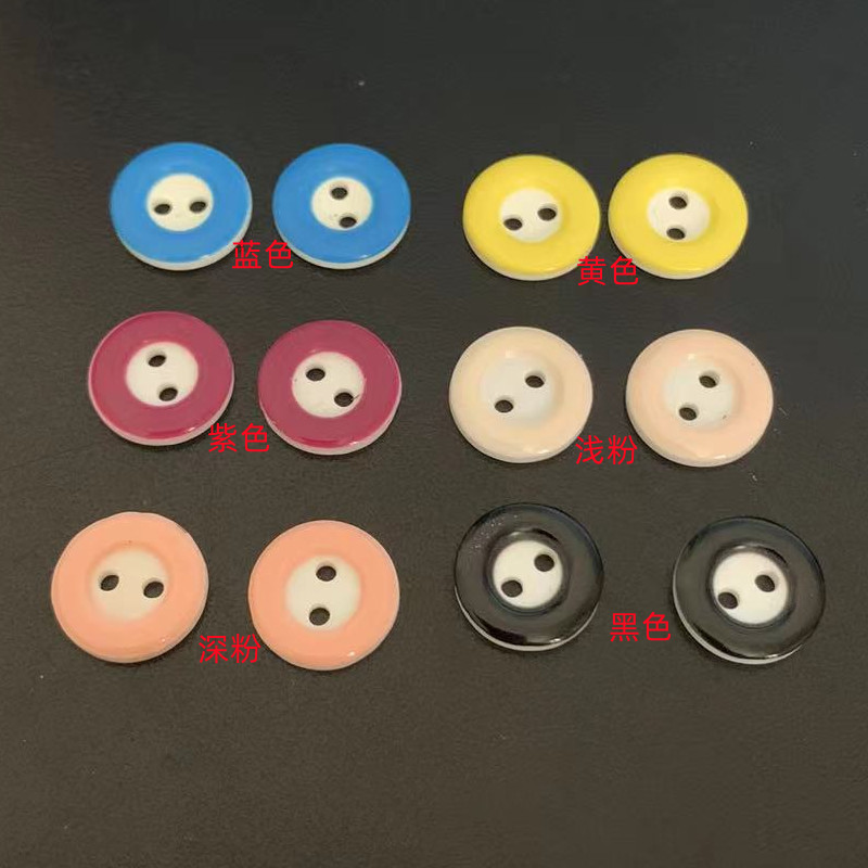 批发diy手缝钮扣可爱彩色圆边树脂2眼纽扣衬衫钮扣