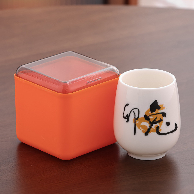 Taza de cerámica del zodiaco Taza de agua Taza mini una taza de regalo Taza de menú LOGO tallado Nombre