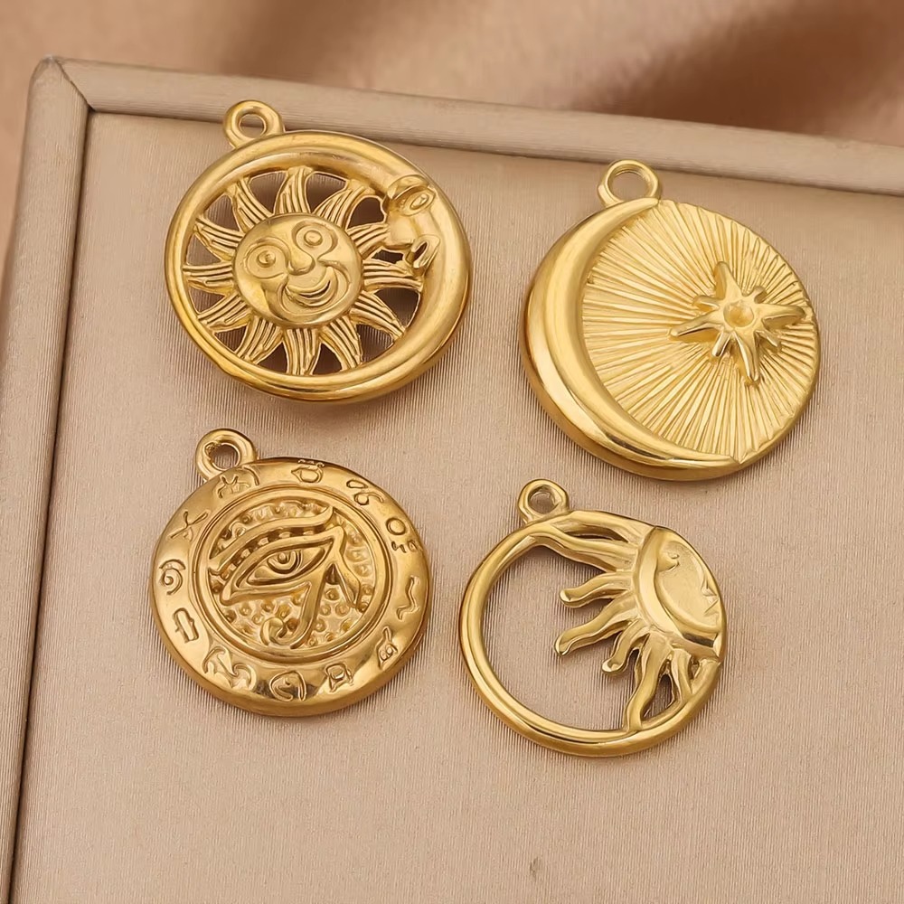 5 PCS/Package Quantity Daily Occasion 5 PCS/Package 304 Stainless Steel Sun Devil's Eye Pendant