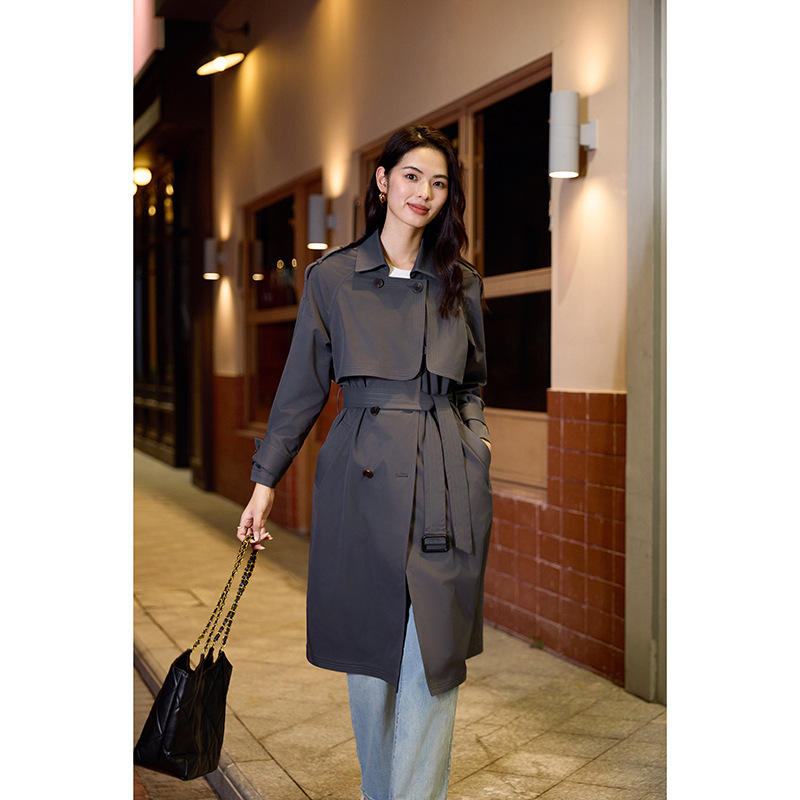 Trendy and Stylish Women's Trench Coat with a Three-Dimensional Silhouette and a High-End Feel, New for Autumn and Winter 2025, Long Coat for Women