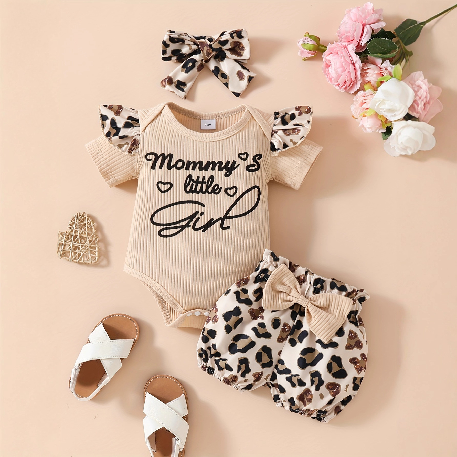 跨境童装新款字母印花短袖坑条童套装哈衣蝴蝶结短裤配头巾三件套