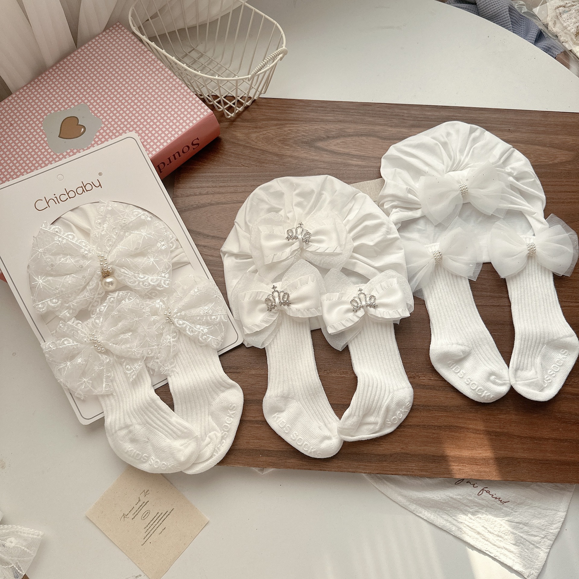 婴儿帽子袜子套装女宝宝花朵皇冠纱套头帽新生儿护囟门胎帽印度帽