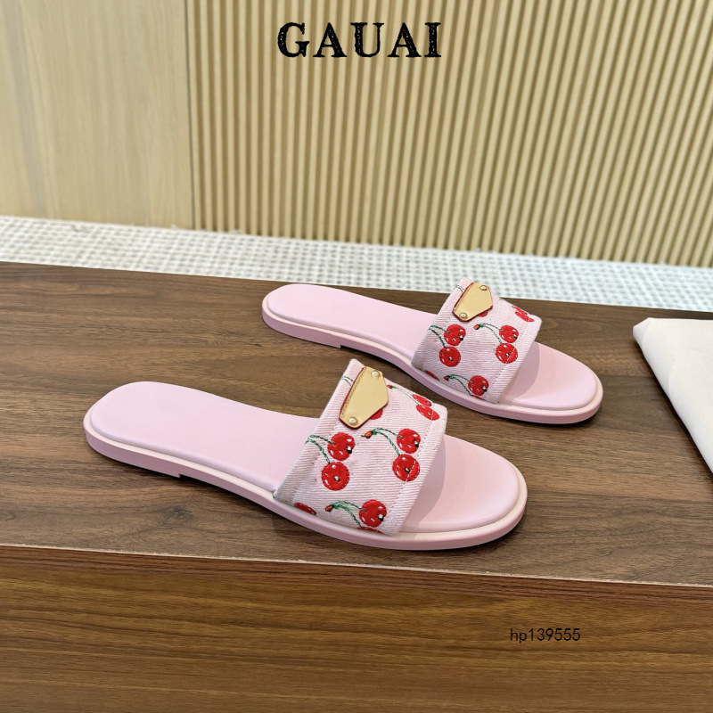 2025 New Summer Slippers Denim Low-Top Mule Shoes Gold Rivets Pink Cherry Embroidered Denim Blue 2025 New Summer Slippers Denim Low-Top Mule Shoes Gold Rivets Pink Cherry Embroidered Denim Blue