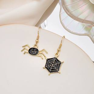 欧美万圣节不对称蜘蛛网耳环女 创意卡通设计感暗黑动物耳饰品女