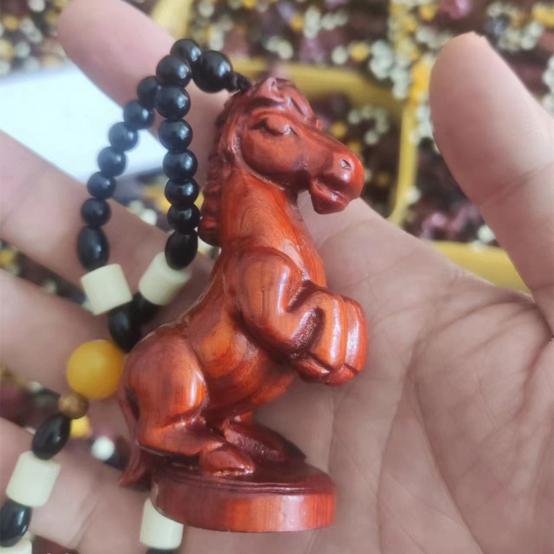 工場卸売紫檀手彫り木彫り貔貅財神ペンダント工芸品、ライブストリーミングや屋台で人気商品|undefined