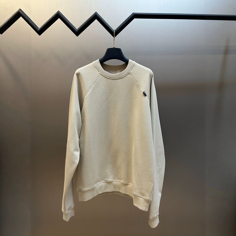 Authentic, original, in-stock P brand 26SS logo cotton crewneck sweatshirt, unisex casual style Authentic, original, in-stock P brand 26SS logo cotton crewneck sweatshirt, unisex casual style