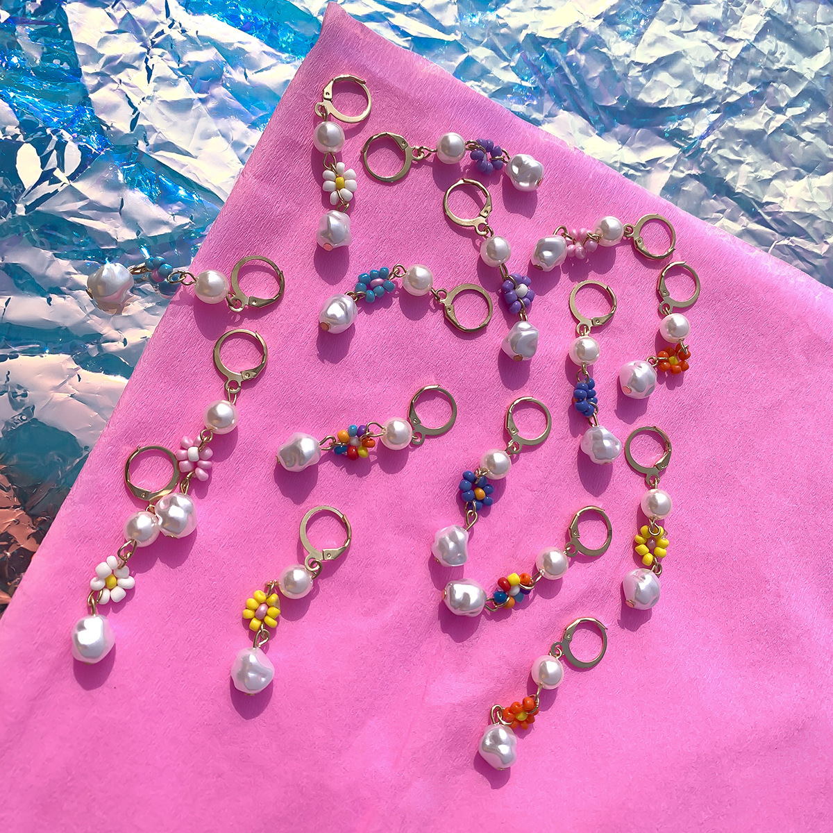 Boucles d'oreilles en forme de marguerite, perles de riz, fraîches et polyvalentes, de style minimaliste, imitant les perles, boucles d'oreilles en forme de fleur de niche_voghion.com
