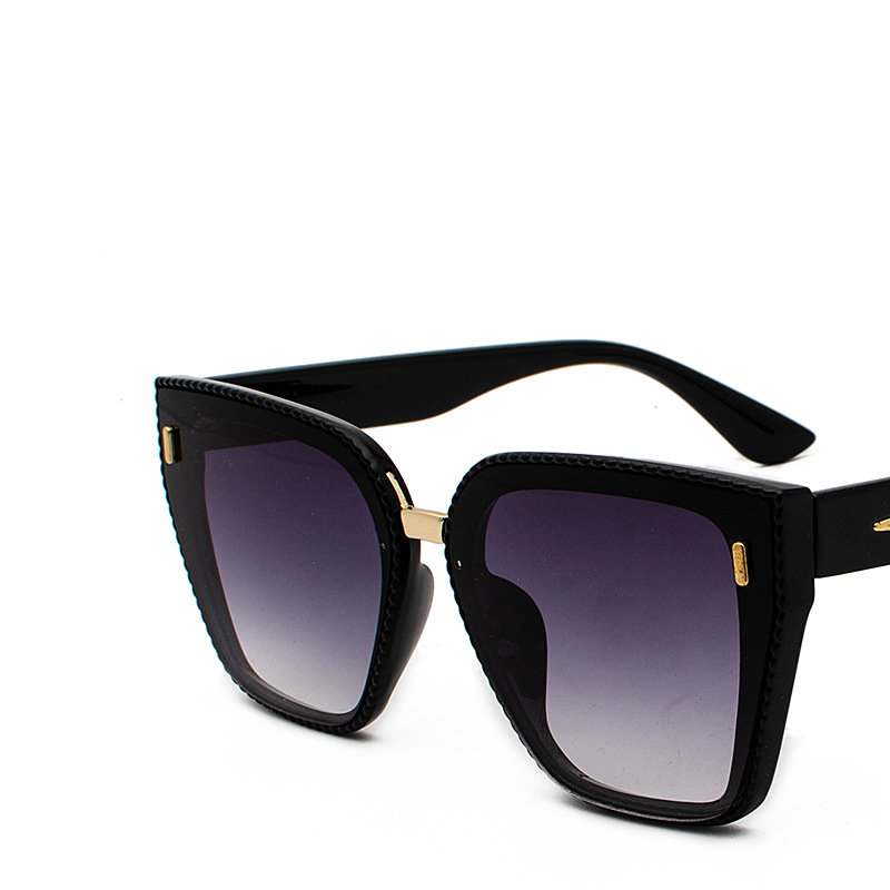 Black frame gradient gray C2