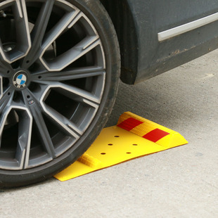 Parking mat car stopper parking garage tire reversing mat Parking Parking Parking Parking stopper wholesale