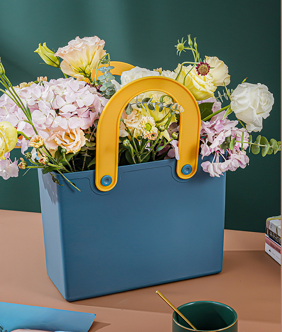 厂家直销鲜花装饰篮送礼首选结婚伴手礼盒洗漱用品整理一体用