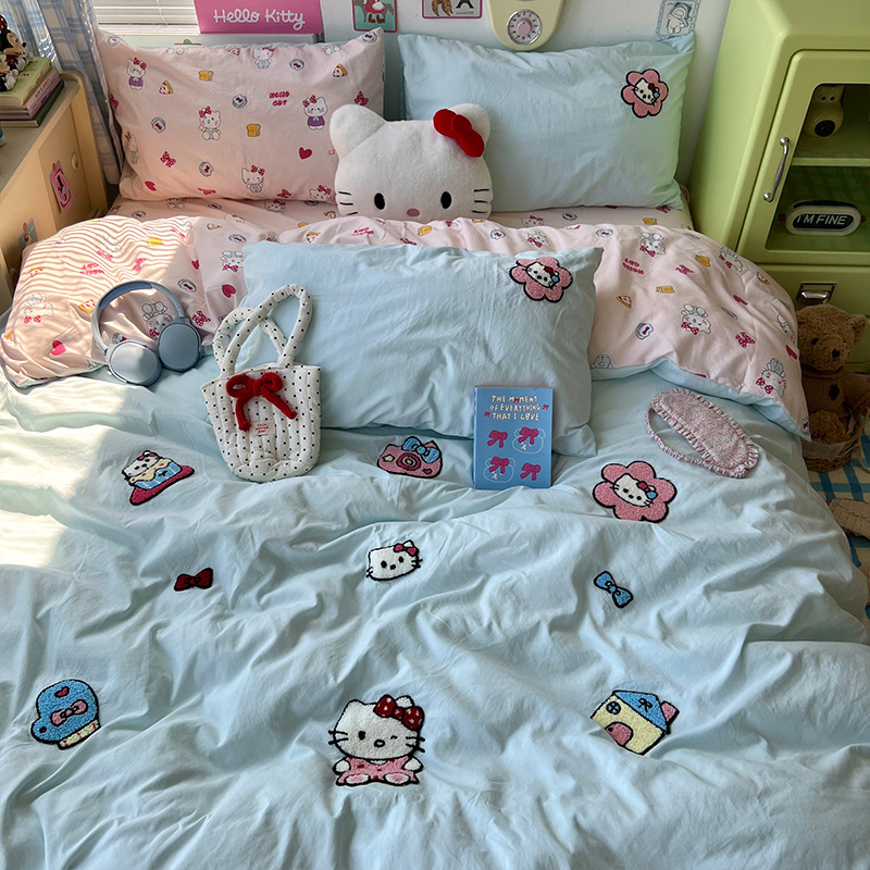 Toallas de algodón lavados con agua bordadas cuatro piezas juegos de estudiantes de tres piezas juegos de dormitorios de chicas fábrica de dibujos animados al por mayor