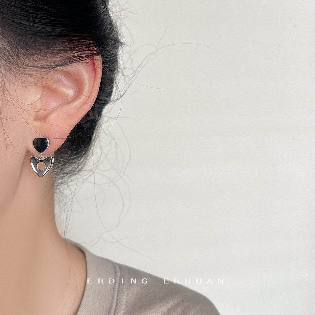 Unique Black Enamel Drop Earrings With Elegant Hollow Heart Design_voghion.com