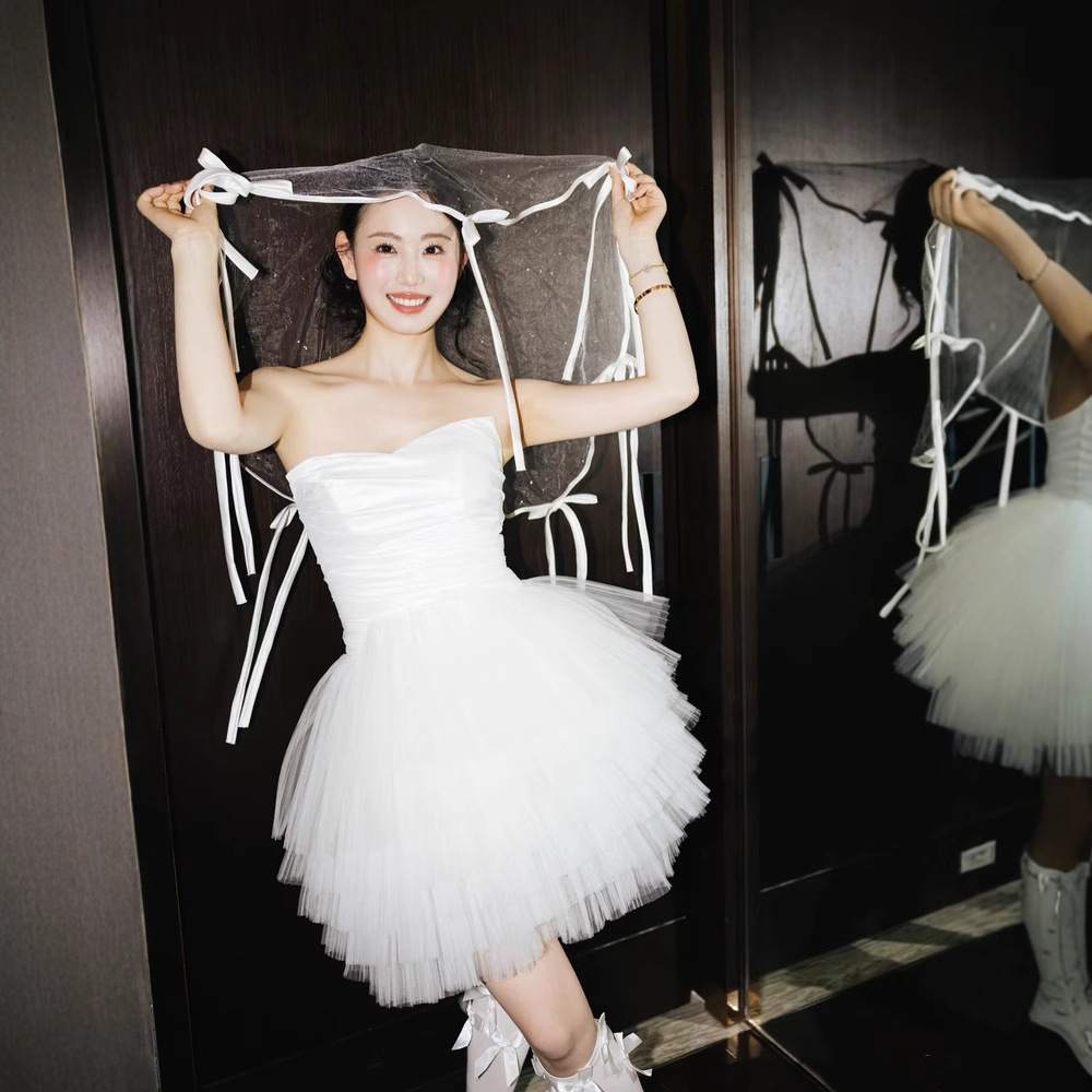 新娘晨袍敬酒服2025秋季新款订婚蓬蓬裙轻婚纱白色仙女公主裙礼服