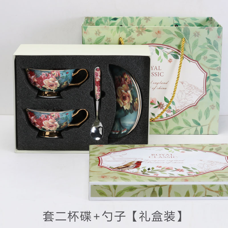 Conjunto de tazas de café europeas de cerámica de alta calidad, pequeño lujo de té de la tarde con cuchara de cerámica, taza de té de flores, caja de regalo