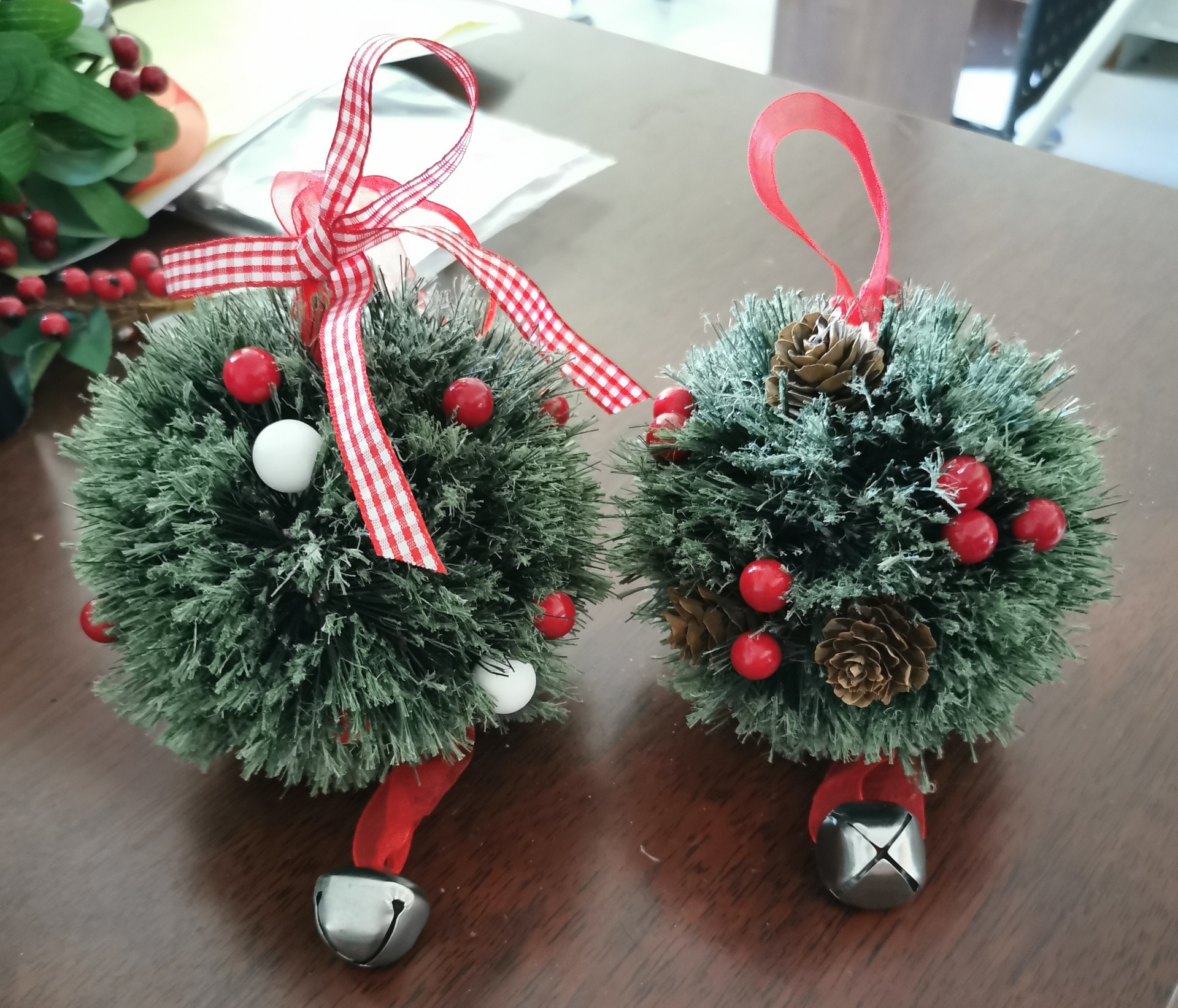 Fuente de la fábrica simulación planta verde simulación muérdago hogar decoraciones de la boda adornos colgantes de pared muérdago