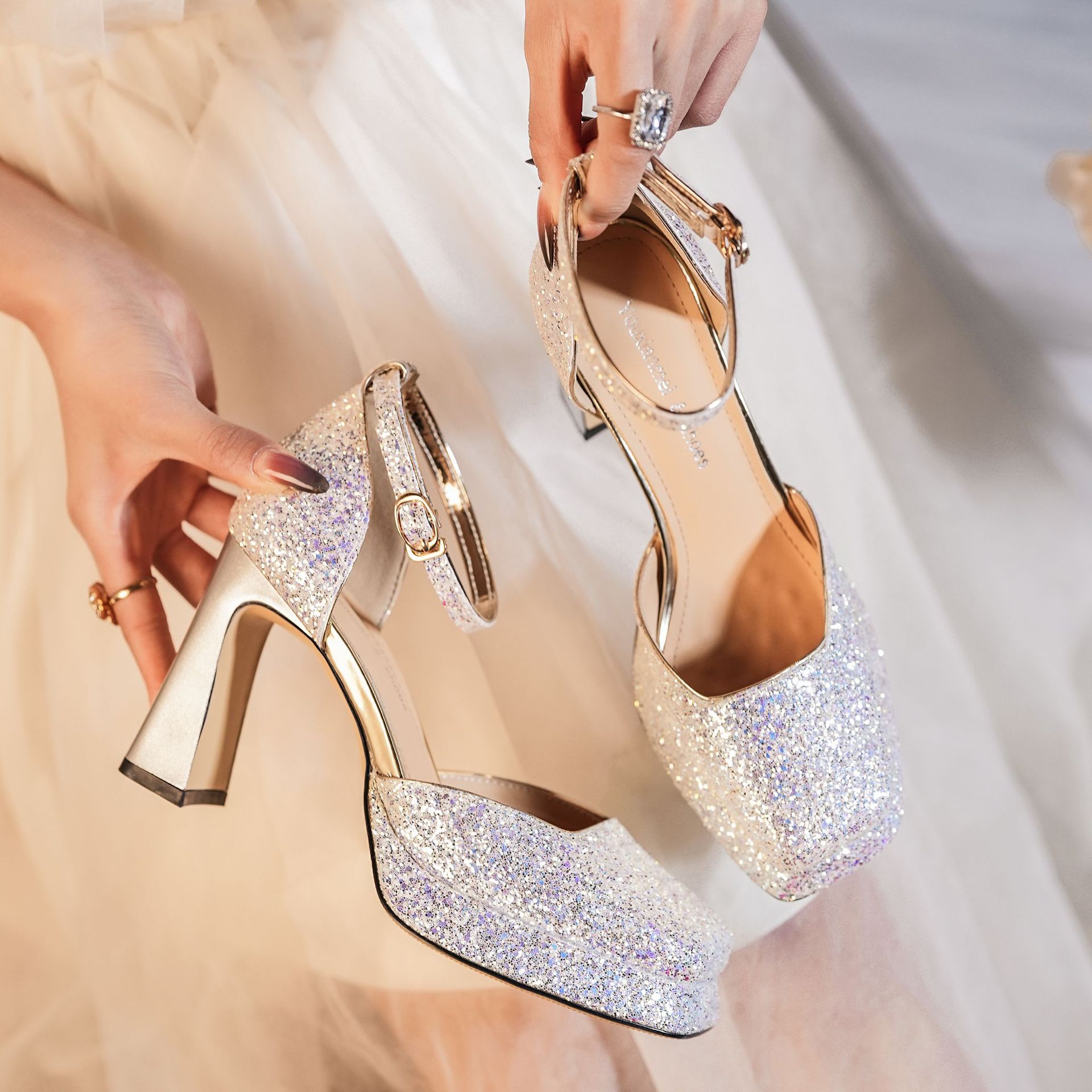 Zapatos de tacón grueso con plataforma impermeables Y9678, con hebilla brillante, ideales para bodas, banquetes y eventos sociales._voghion.com