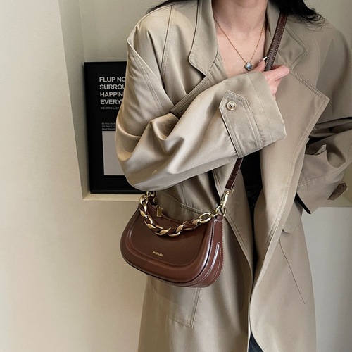 Korean niche small bag women's autumn and winter new trendy portable small square bag design western style commuting crossbody bag