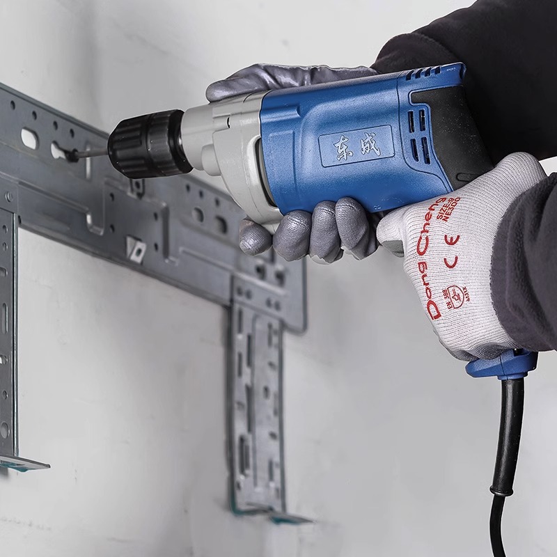 Dongcheng taladro eléctrico taladro eléctrico de mano destornillador eléctrico enchufe doméstico multifuncional taladro eléctrico pequeño 220V grado industrial