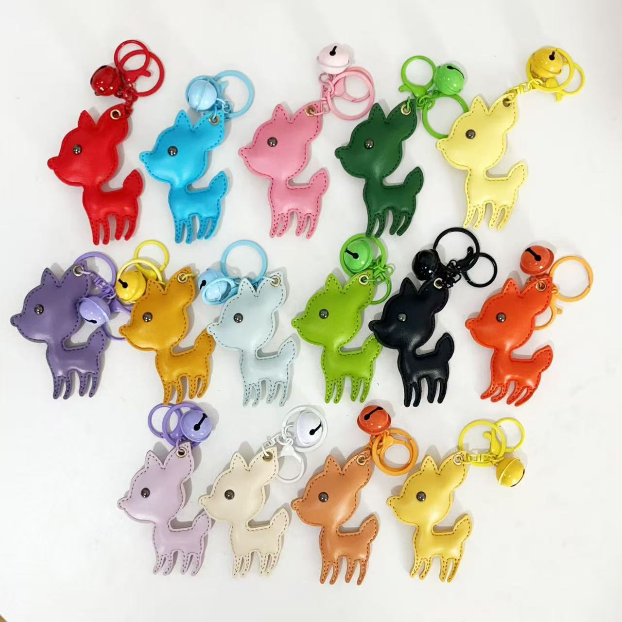 头层牛皮小狗挂件包包跨境车钥匙创意背包挂件柔软包包挂饰钥匙扣