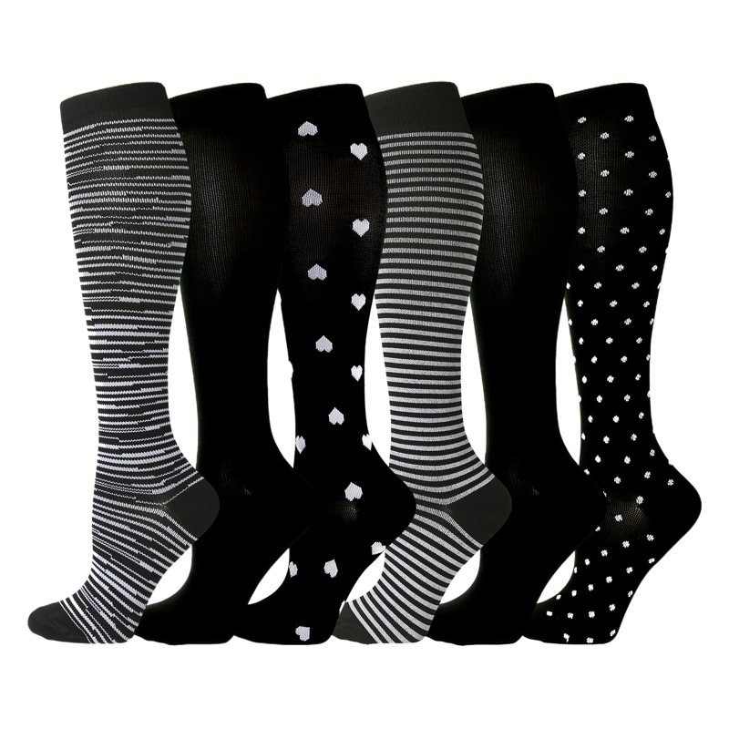 Amazon deportes de verano Calcetines de compresión Calcetines deportivos Calcetines elásticos hombres y mujeres medias Calcetines blanco y negro de compresión