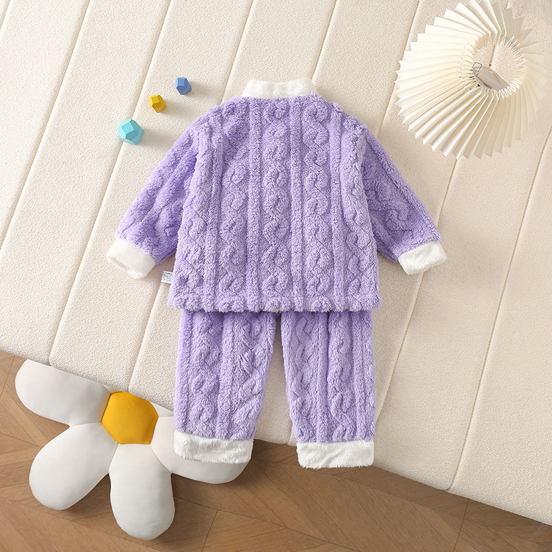 Otoño e invierno para niñas, franela gruesa, estilo princesa, tesoro femenino, dibujos animados de estilo extranjero, traje de servicio a domicilio de conejo cálido de felpa