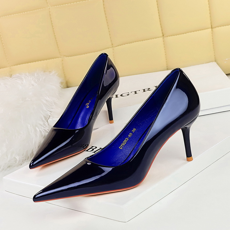 9283-A5 European And American Style Simple Patent Leather Heels Women's Shoes Thin Shallow Mouth Pointed Toe Versatile_vogvips.com