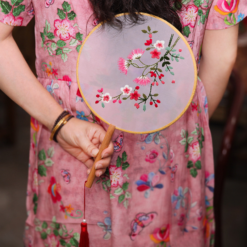 Bordado DIY hecho a mano Lu Bordado producción ventilador material paquete antiguo estilo organza translúcido principiante bordado de doble cara