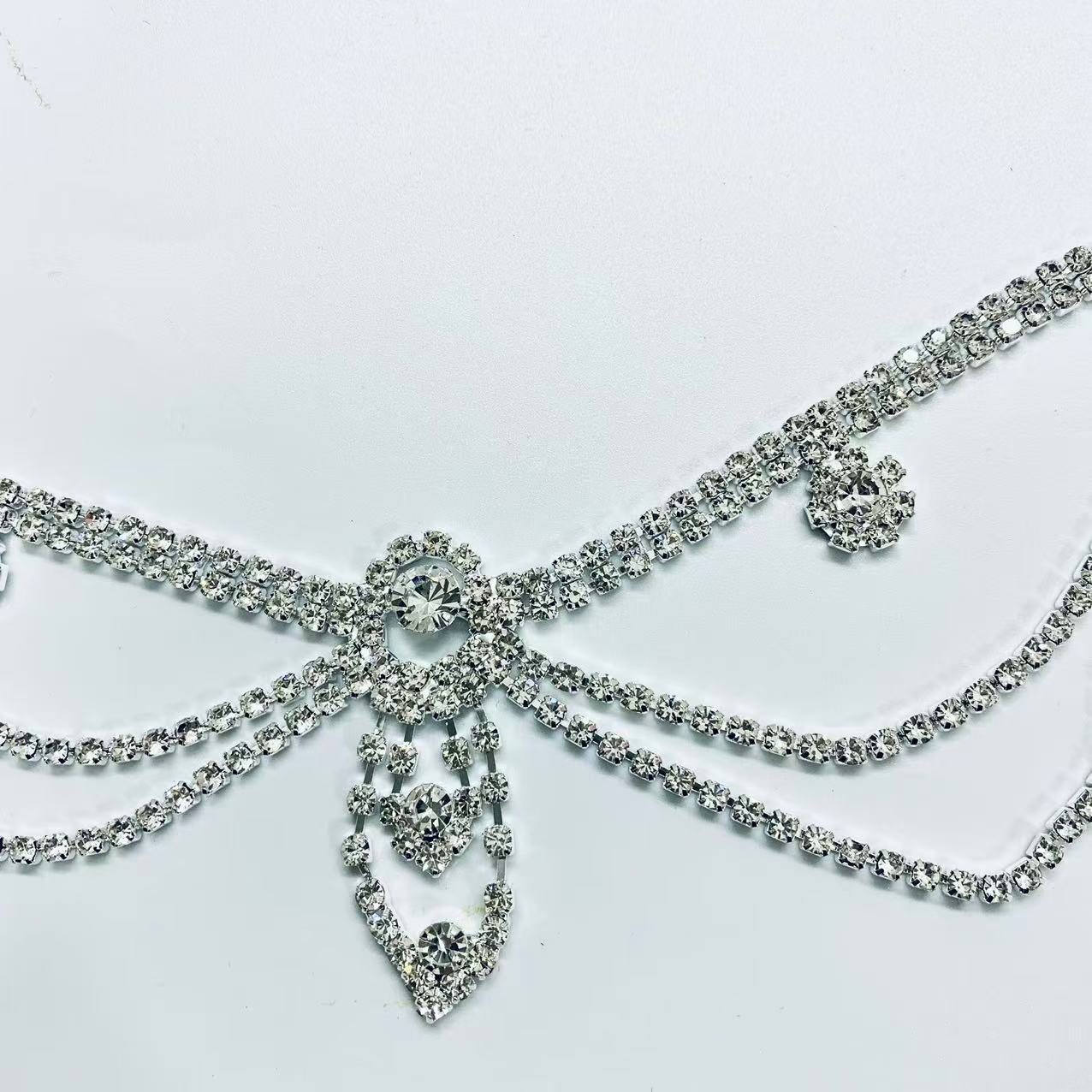 Catena da fronte con nappe multistrato accessorio da sposa_voghion.com